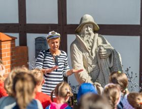 Książka w podróży - konkurs fotograficzny