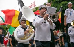 Parada Mistrzostw Europy, ulica, orkiestra dęta