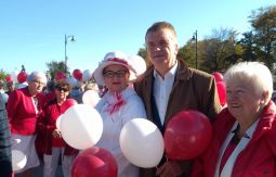 Parada Seniorów "Dla naszej biało-czerwonej"
