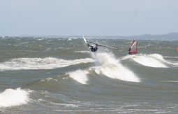 Windsurfing wiosenny w Ustce, kwiecień 2017